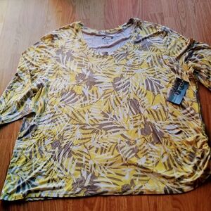 P* NWT Womens Plus Top In 3X, Yellow, Tropical Print, Sparkle